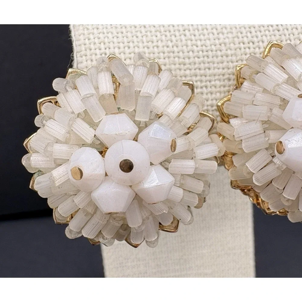 Vintage Vendome White‎ Cluster Beaded Floral Clip On Earrings Gold Tone MCM